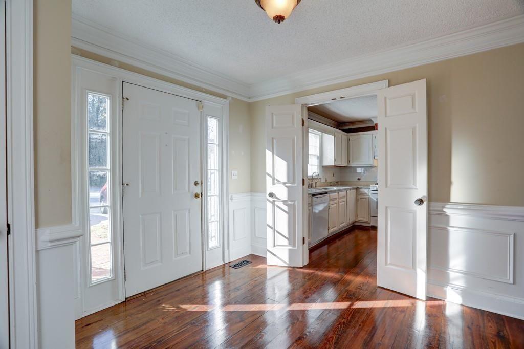 540 Brantley Road Sandy Springs, GA 30350 - Photo 2 of 17 Gallery Image 2