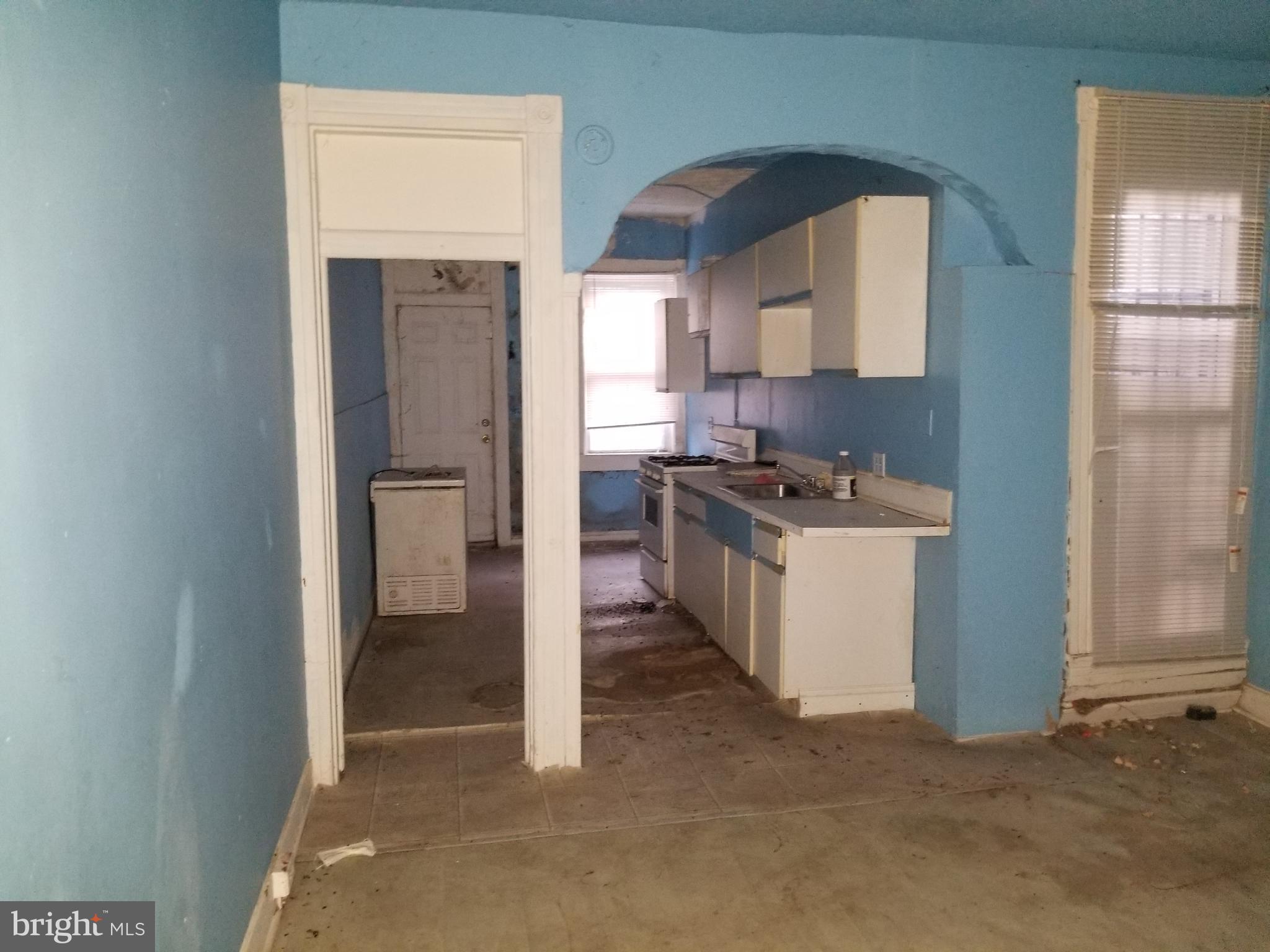 813 Appleton Street Baltimore, MD 21217 - Photo 5 of 18 Gallery Image 5