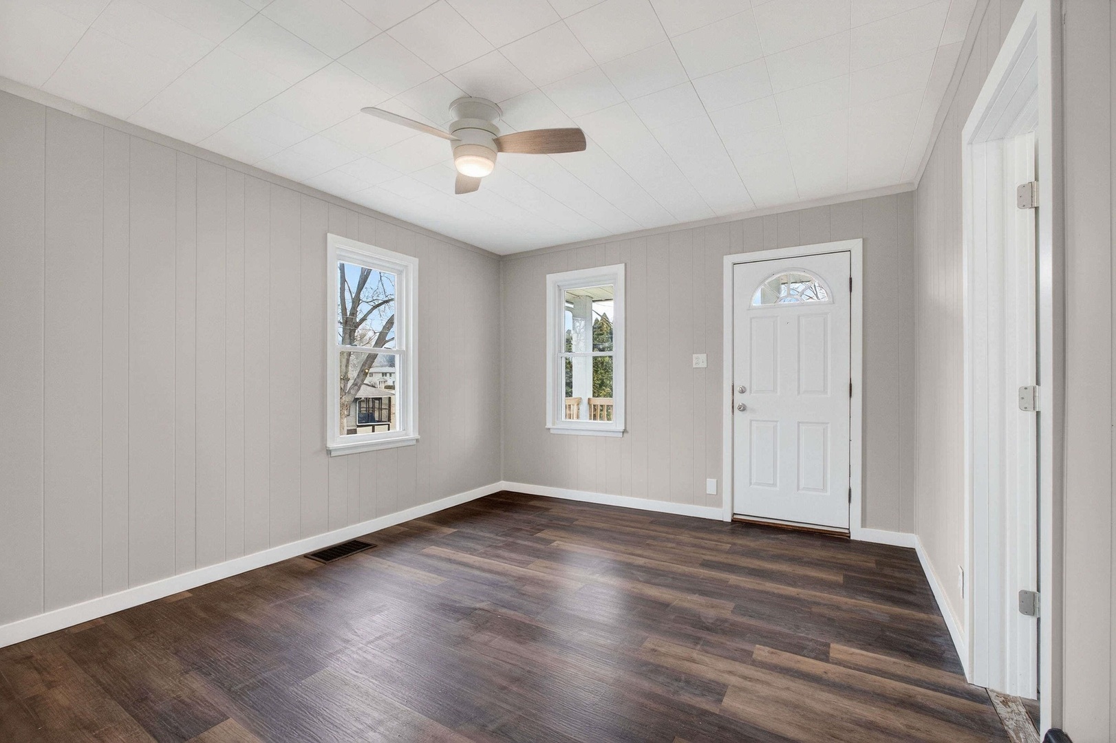 2503 Glenn Street Bettendorf, IA 52722 - Photo 4 of 25
