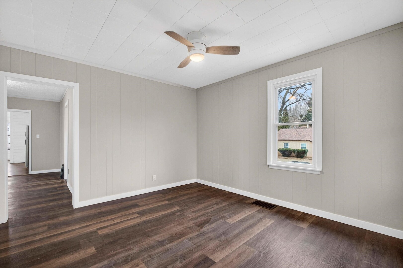 2503 Glenn Street Bettendorf, IA 52722 - Photo 6 of 25