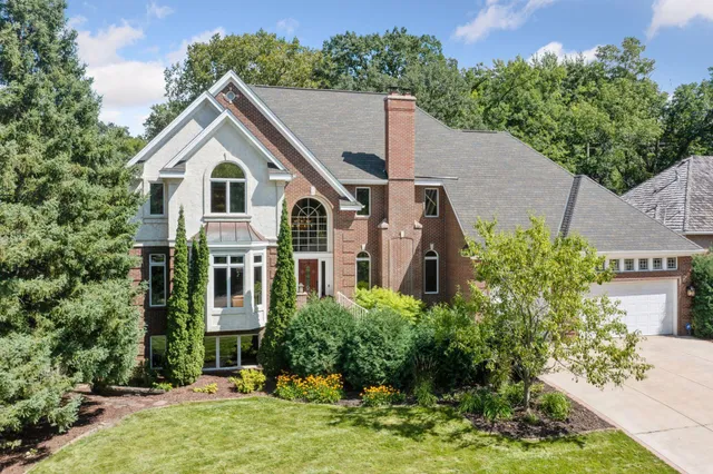 $849,900 | 14709 White Oak Drive, Burnsville, MN 55337