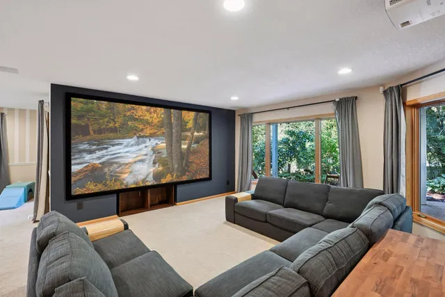 $849,900 | 14709 White Oak Drive, Burnsville, MN 55337