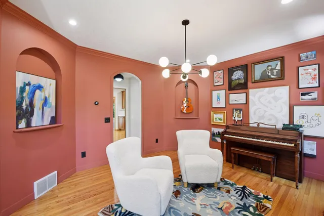 $849,900 | 14709 White Oak Drive, Burnsville, MN 55337