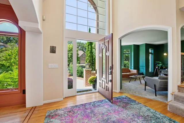 $849,900 | 14709 White Oak Drive, Burnsville, MN 55337