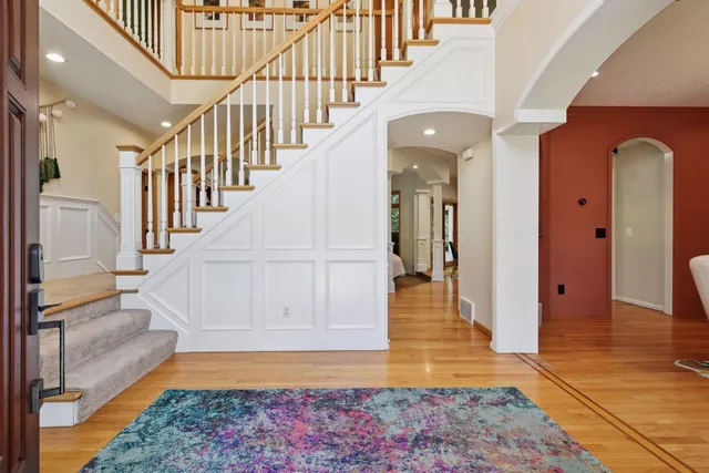 $849,900 | 14709 White Oak Drive, Burnsville, MN 55337