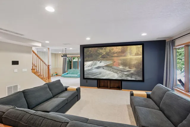 $849,900 | 14709 White Oak Drive, Burnsville, MN 55337