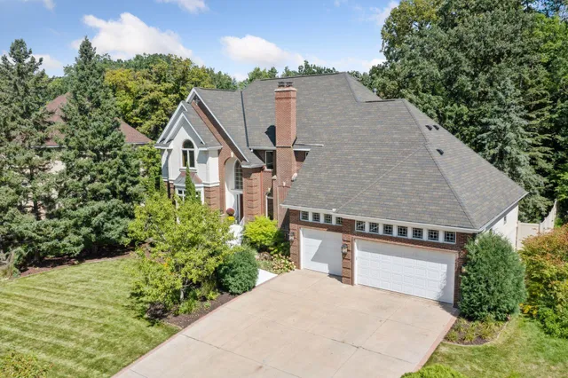 $849,900 | 14709 White Oak Drive, Burnsville, MN 55337