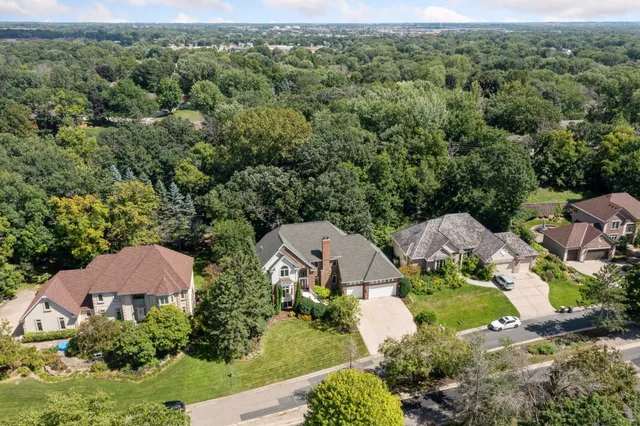 $849,900 | 14709 White Oak Drive, Burnsville, MN 55337
