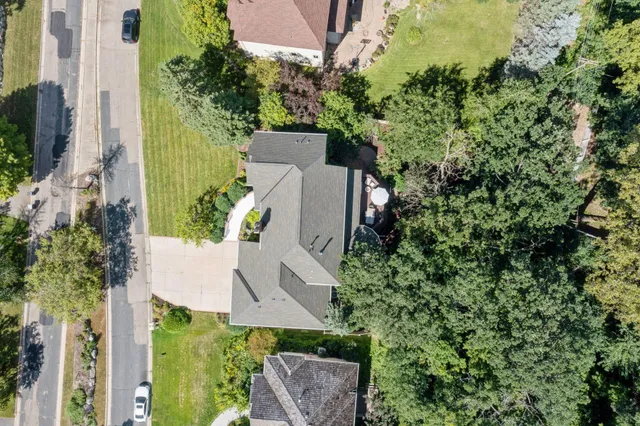 $849,900 | 14709 White Oak Drive, Burnsville, MN 55337