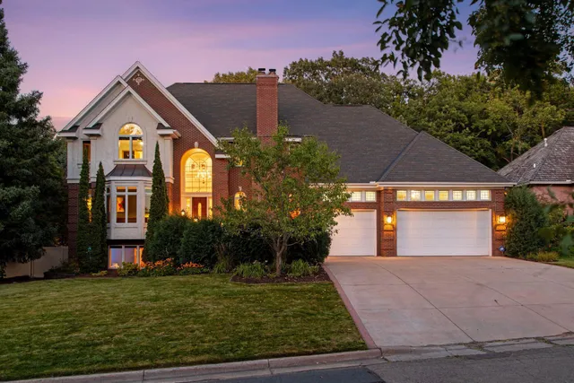 $849,900 | 14709 White Oak Drive, Burnsville, MN 55337