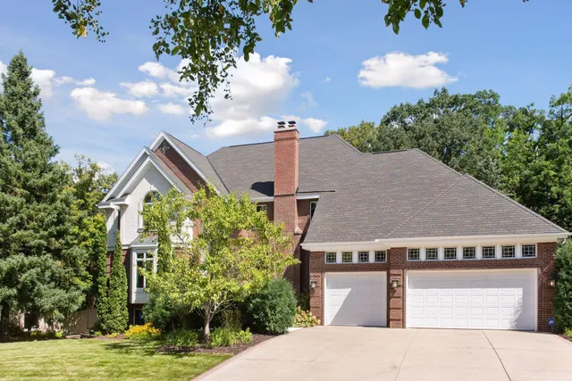 $849,900 | 14709 White Oak Drive, Burnsville, MN 55337