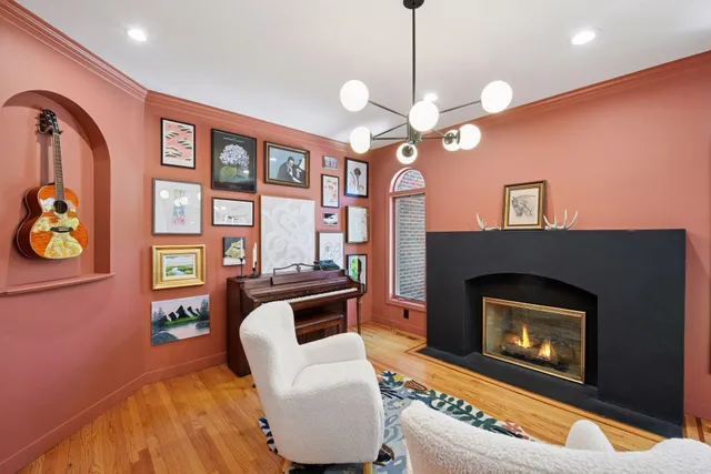 $849,900 | 14709 White Oak Drive, Burnsville, MN 55337