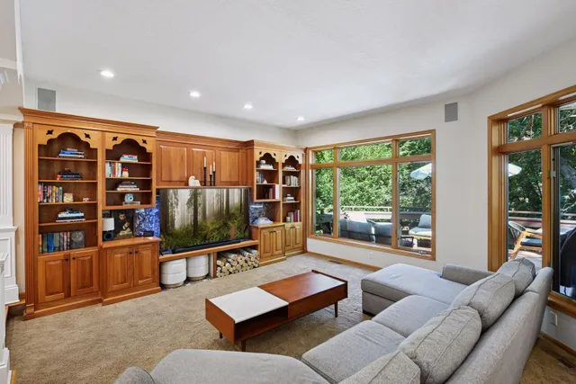 $849,900 | 14709 White Oak Drive, Burnsville, MN 55337