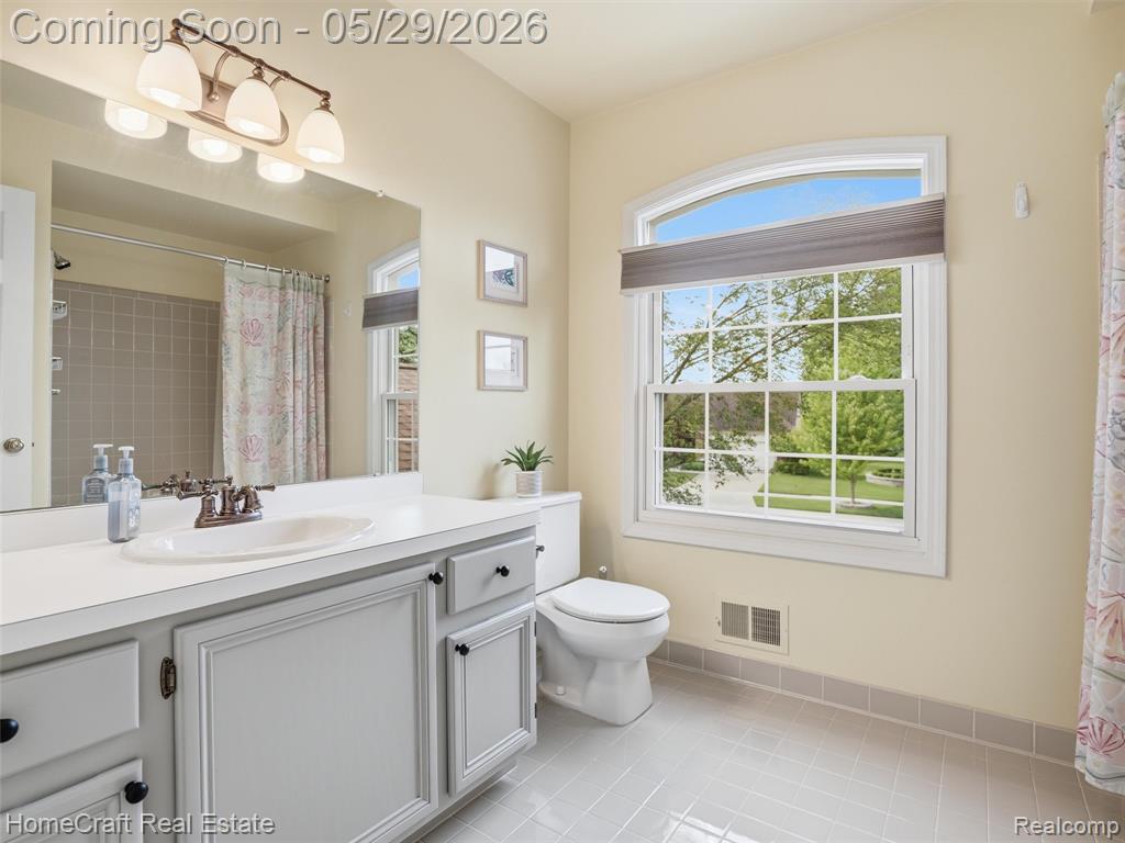 45088 Danbury Road Canton, MI 48188 - Photo 25 of 39