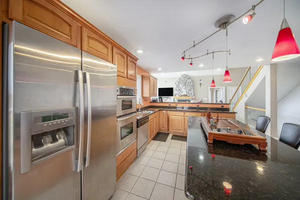 $585,000 | 17 Coronado Drive, Jackson, MI 49201