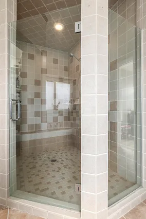 $585,000 | 17 Coronado Drive, Jackson, MI 49201