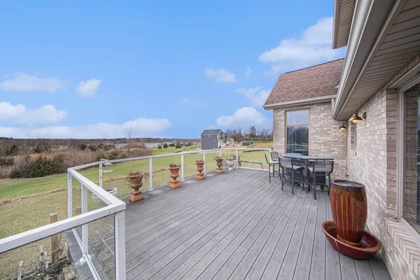 $585,000 | 17 Coronado Drive, Jackson, MI 49201