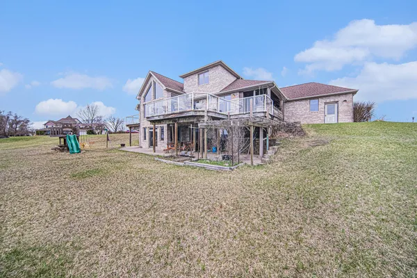 $585,000 | 17 Coronado Drive, Jackson, MI 49201