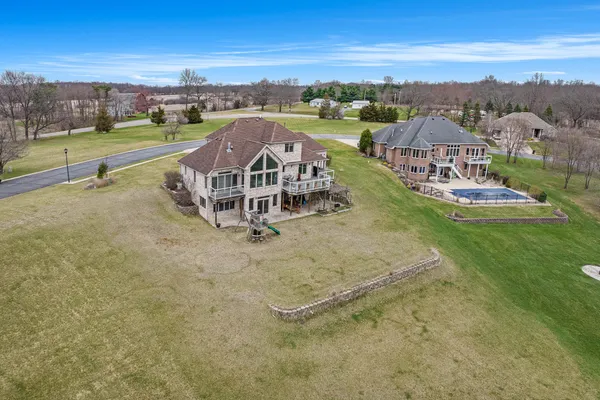 $585,000 | 17 Coronado Drive, Jackson, MI 49201