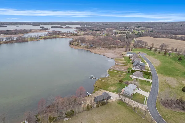 $585,000 | 17 Coronado Drive, Jackson, MI 49201