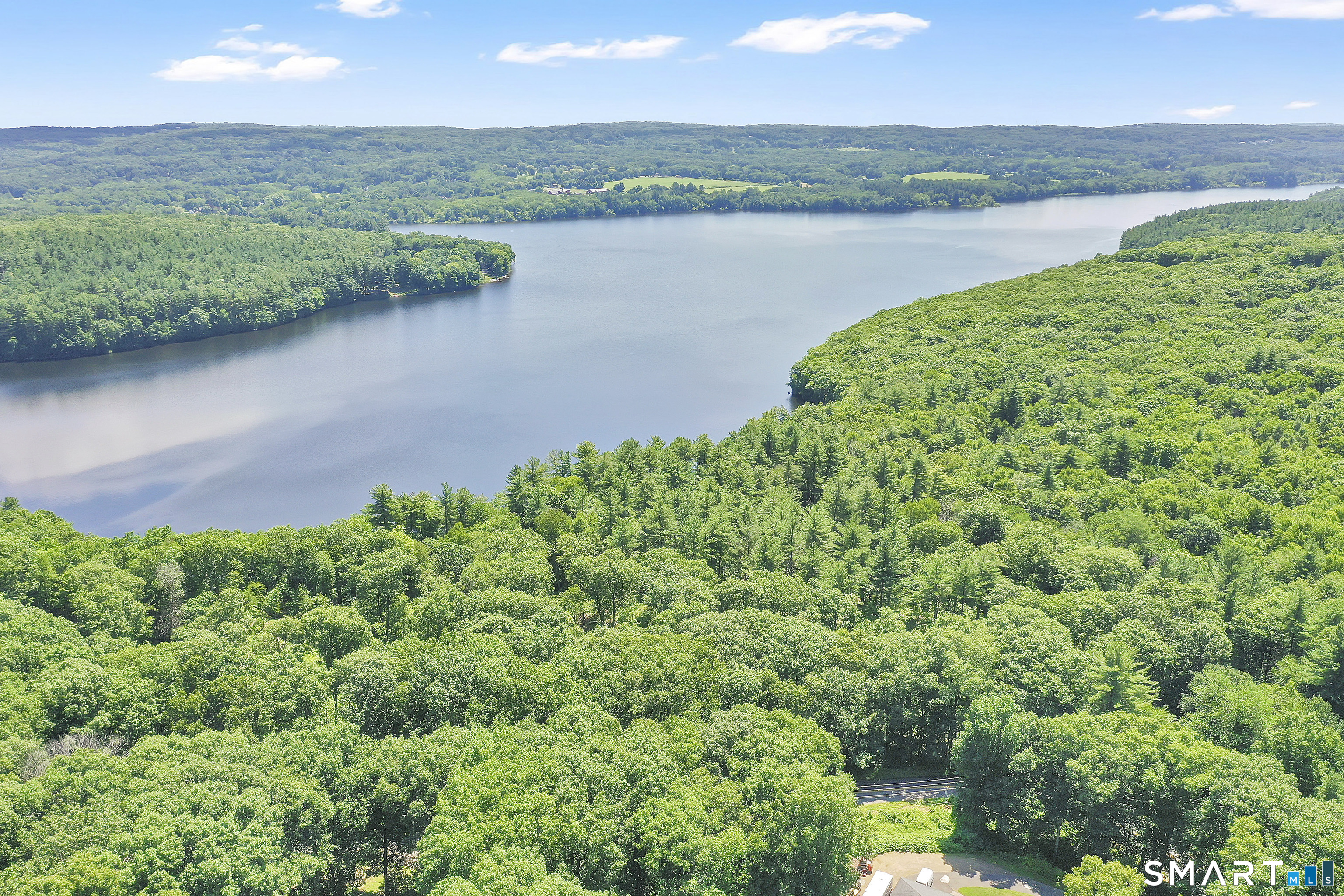 27 Snipsic Lake Road Ellington, CT 06029 - Photo 4 of 39