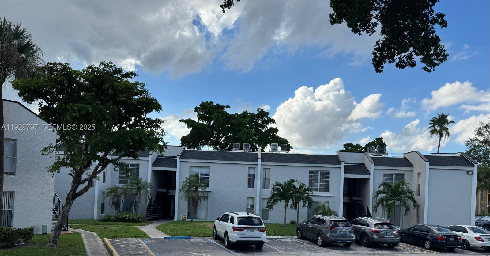 4431 Treehouse Lane, Unit G Tamarac, FL 33319 - Photo 3 of 13