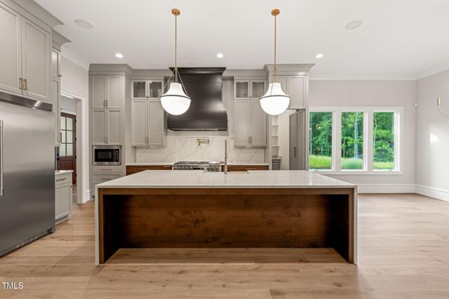 $2,195,000 | 9004 Meadow Pointe Court, Wake Forest, NC 27587