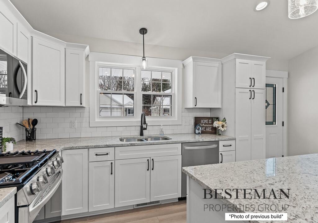 1519 East Addison Way Muskegon, MI 49445 - Photo 18 of 94 1516AddisonWay-14LoRes