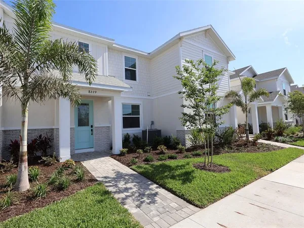 $424,999 | 8229 Seaflower Parkway, Bradenton, FL 34210