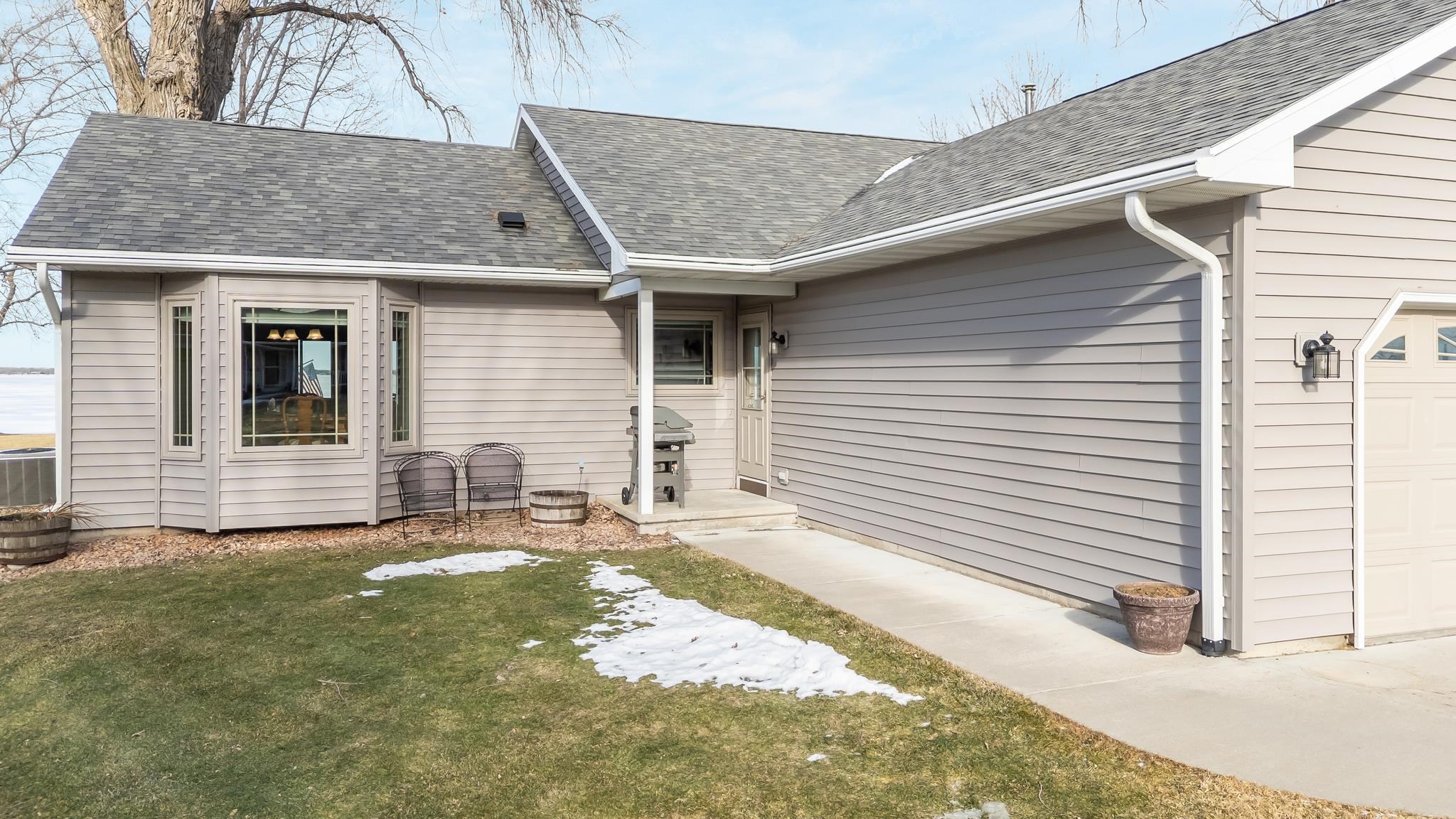 9302 Blanco Road Winneconne, WI 54986 - Photo 3 of 46