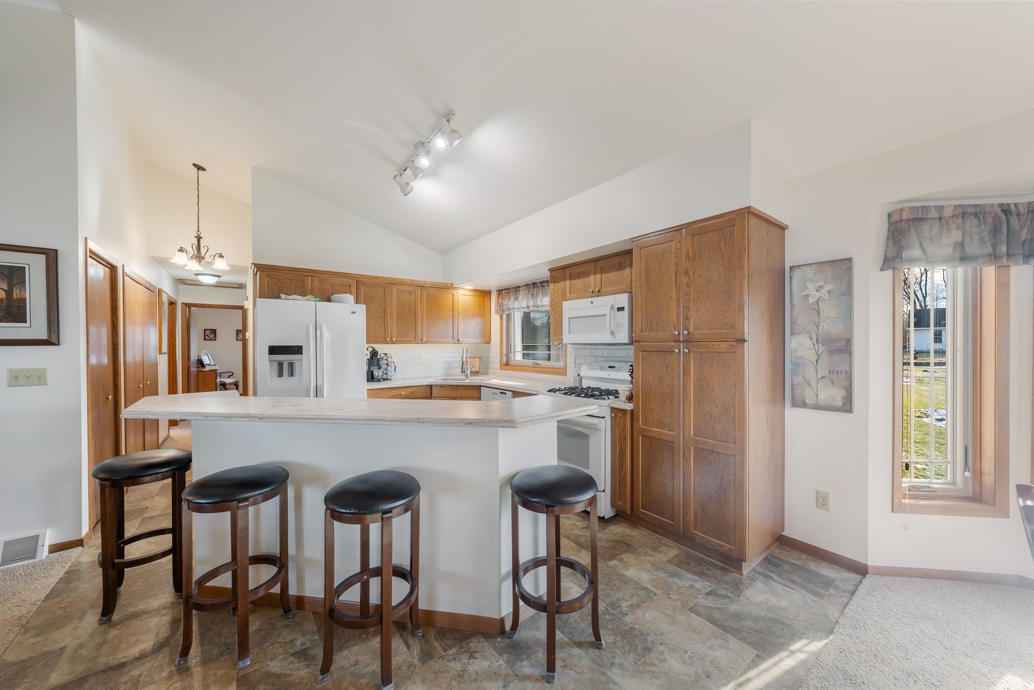 9302 Blanco Road Winneconne, WI 54986 - Photo 6 of 46