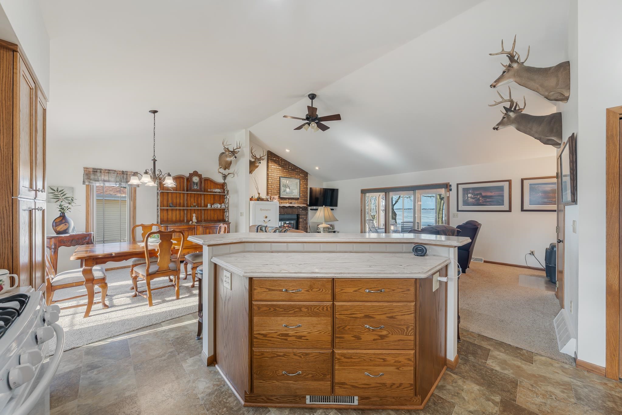 9302 Blanco Road Winneconne, WI 54986 - Photo 7 of 46