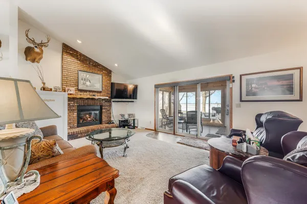 $829,900 | 9302 Blanco Road, Winneconne, WI 54986