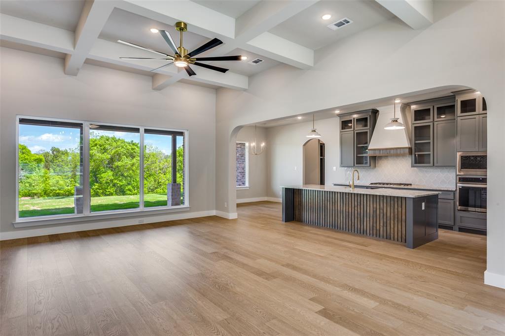 2047 Woodland Road Weatherford, TX 76088 - Photo 13 of 32 Gallery Image 13