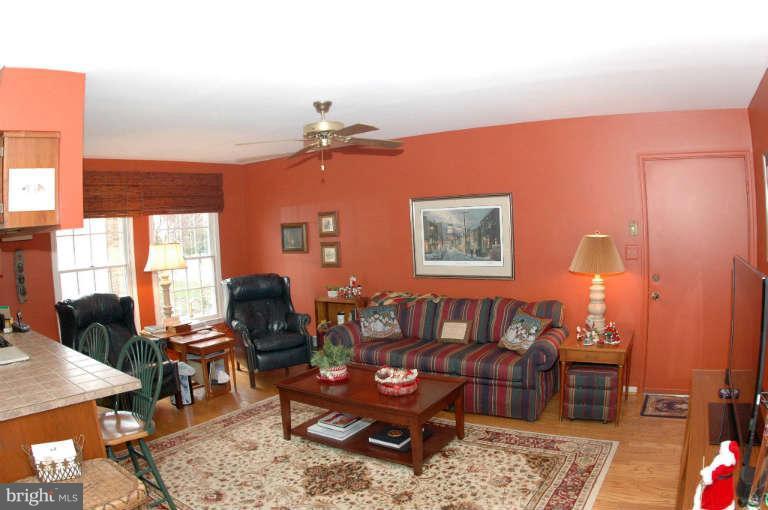 865 Rudder Way Annapolis, MD 21401 - Photo 2 of 28 Family Room