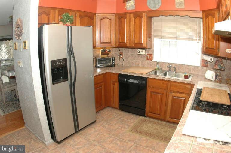865 Rudder Way Annapolis, MD 21401 - Photo 4 of 28 Kitchen