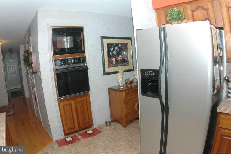 865 Rudder Way Annapolis, MD 21401 - Photo 5 of 28 Kitchen