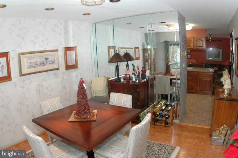 865 Rudder Way Annapolis, MD 21401 - Photo 7 of 28 Dining Room