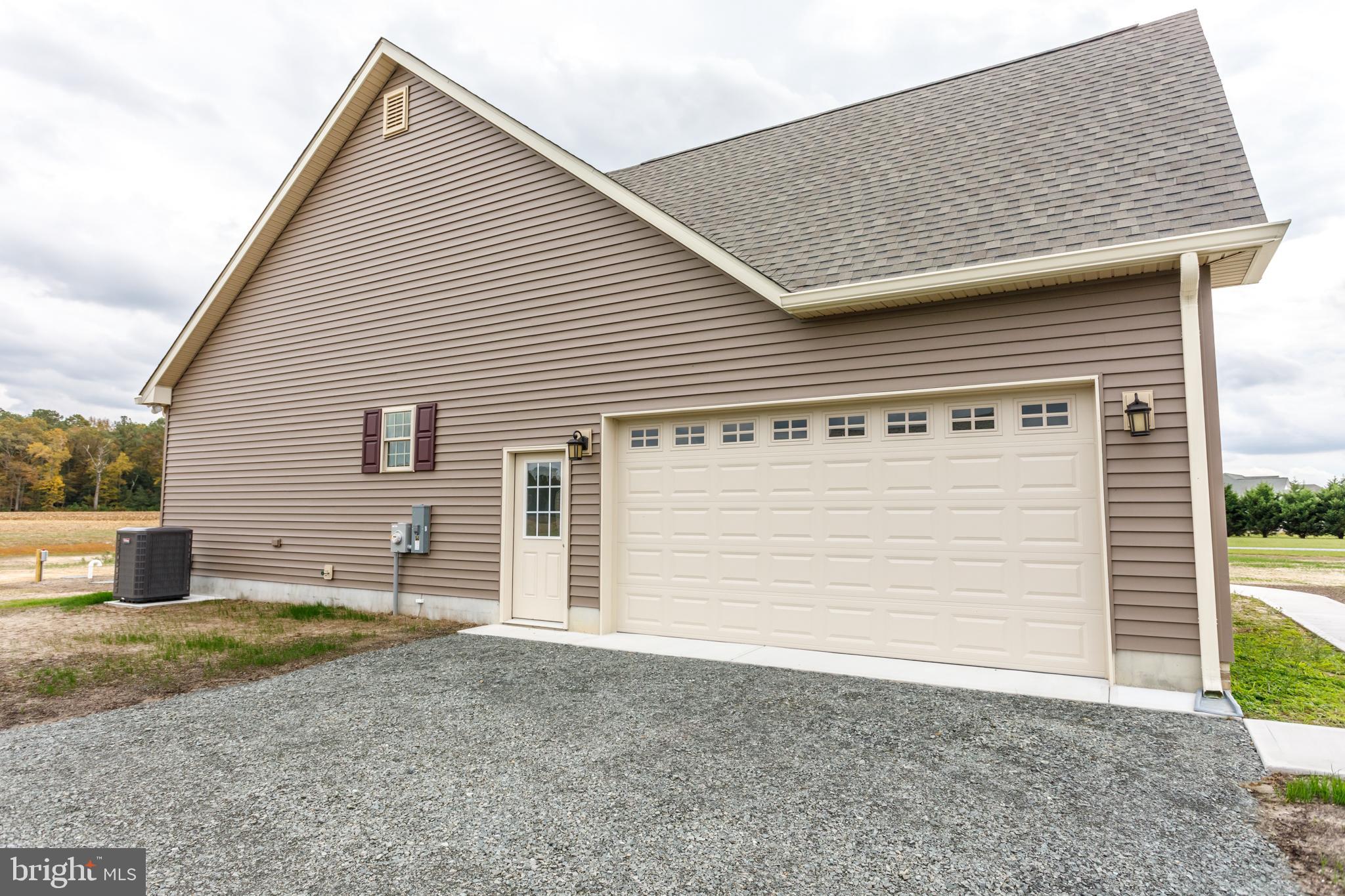 20695 State Forest Road Georgetown, DE 19947 - Photo 7 of 60 Side entry garage
