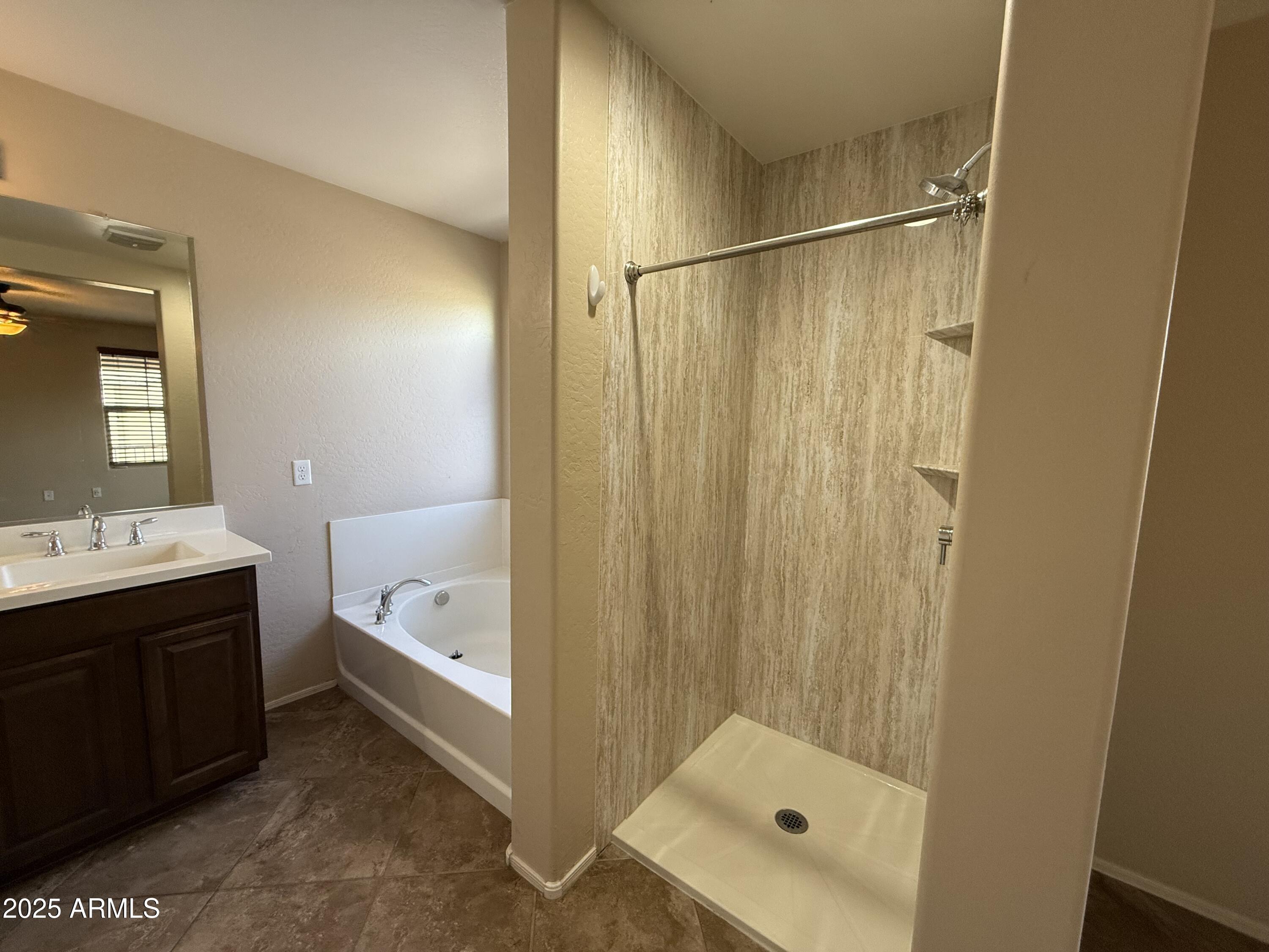 2646 North 73rd Drive Phoenix, AZ 85035 - Photo 13 of 24 IMG_1929