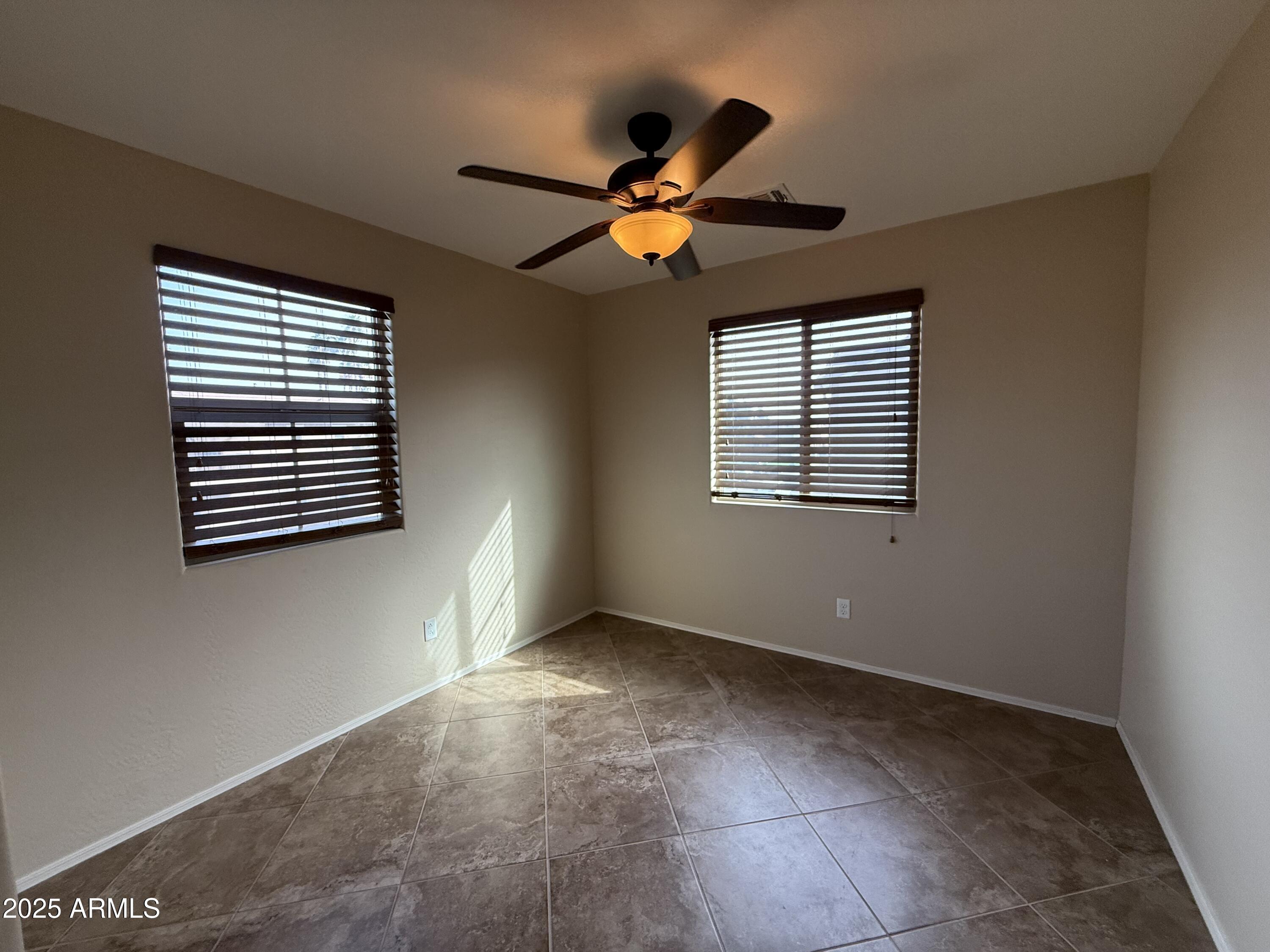 2646 North 73rd Drive Phoenix, AZ 85035 - Photo 20 of 24 IMG_1936