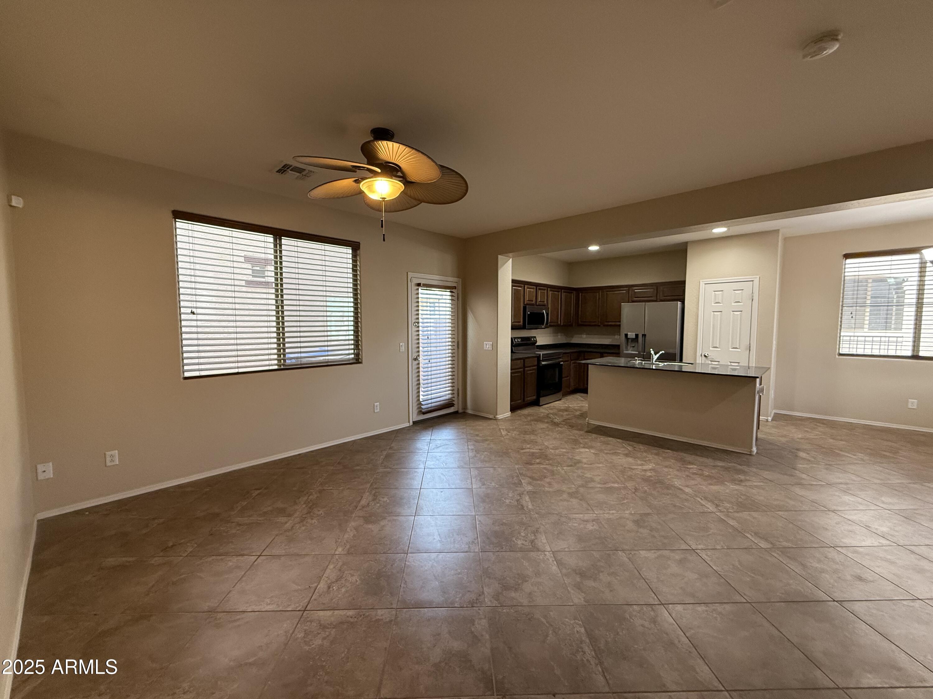 2646 North 73rd Drive Phoenix, AZ 85035 - Photo 6 of 24 IMG_1922