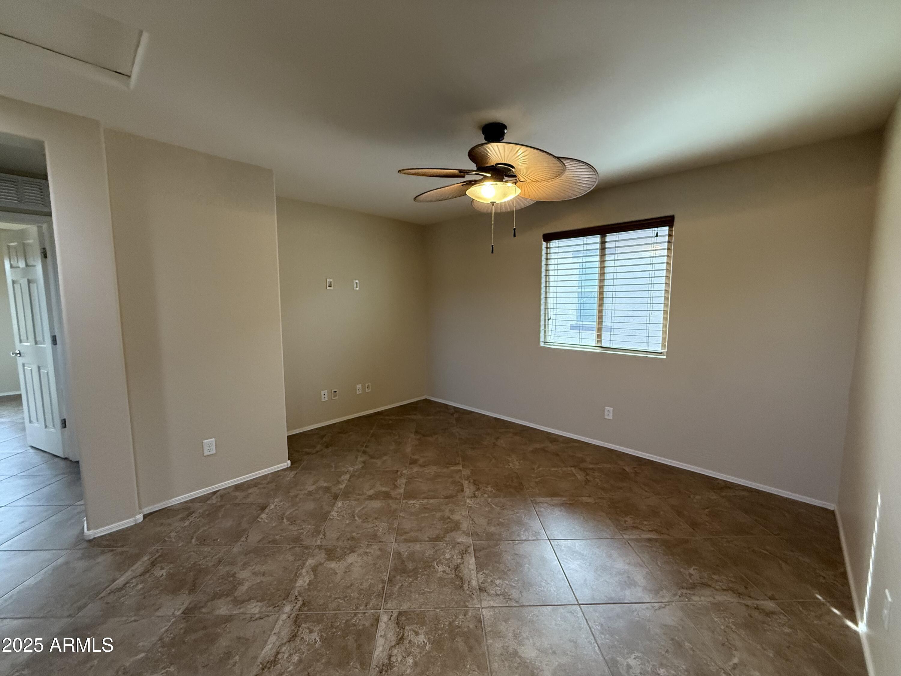 2646 North 73rd Drive Phoenix, AZ 85035 - Photo 9 of 24 IMG_1925