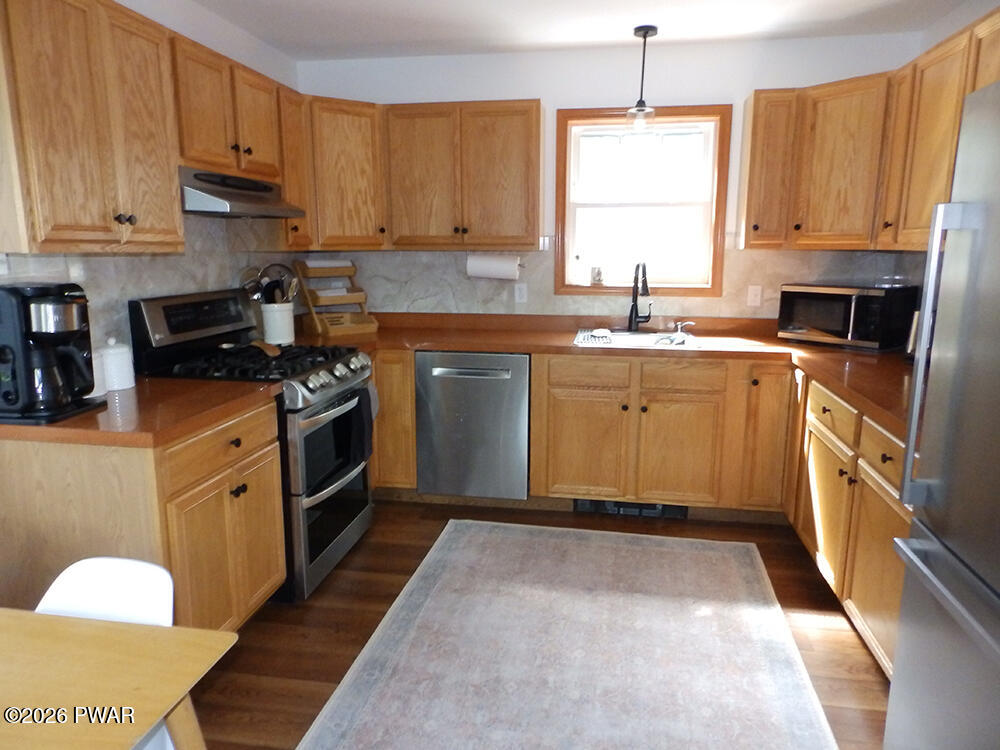 166 Heather Hill Road Dingmans Ferry, PA 18328 - Photo 7 of 38