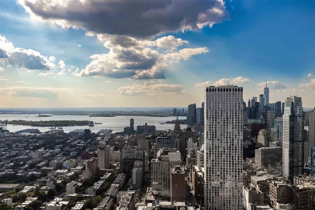 $6,854 | 333 Schermerhorn Street, Unit PH50E | Downtown Brooklyn