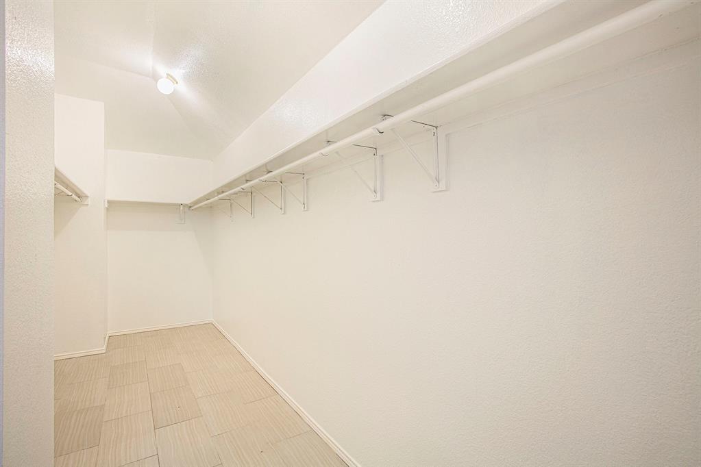 4800 Sleepy Ridge Circle Fort Worth, TX 76133 - Photo 28 of 40 a view of small space