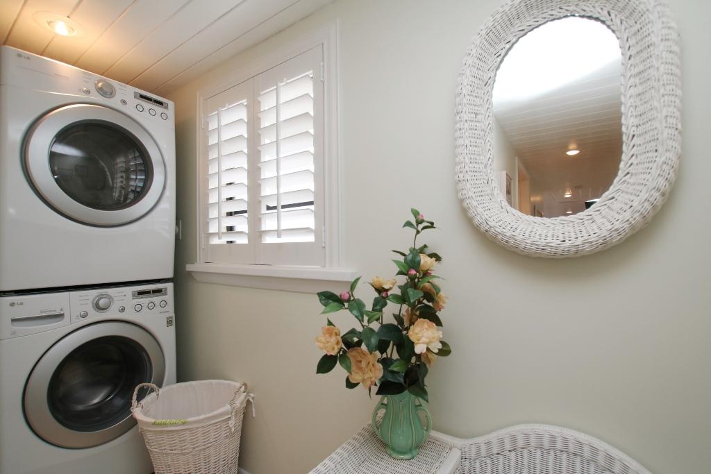 40 Andros Road Key Largo, FL 33037 - Photo 28 of 34 40 S Andros Key Largo - upstairs laundry