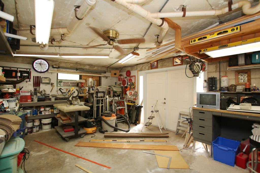40 Andros Road Key Largo, FL 33037 - Photo 32 of 34 40 S Andros Key Largo - downstairs works