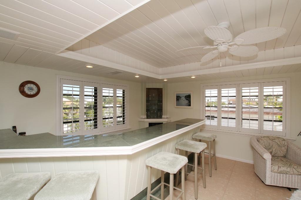 40 S Andros Key Largo - upstairs bar 1