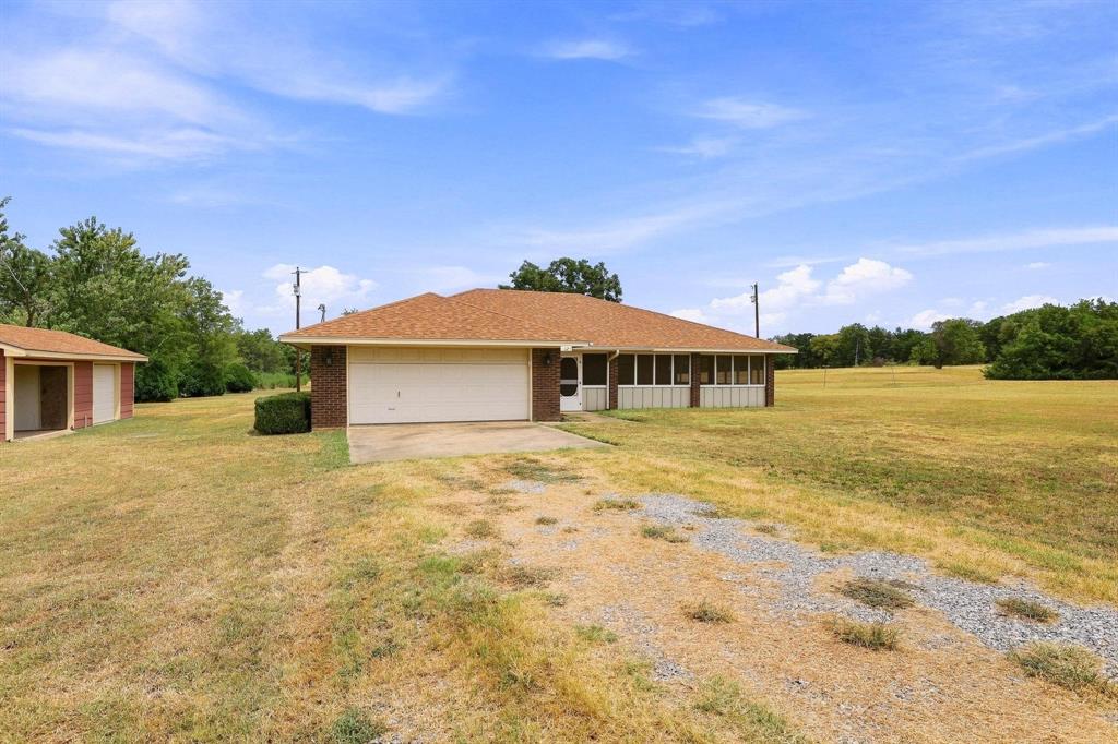 1625 Richerson Road Denison, TX 75021 - Photo 5 of 40 Gallery Image 5